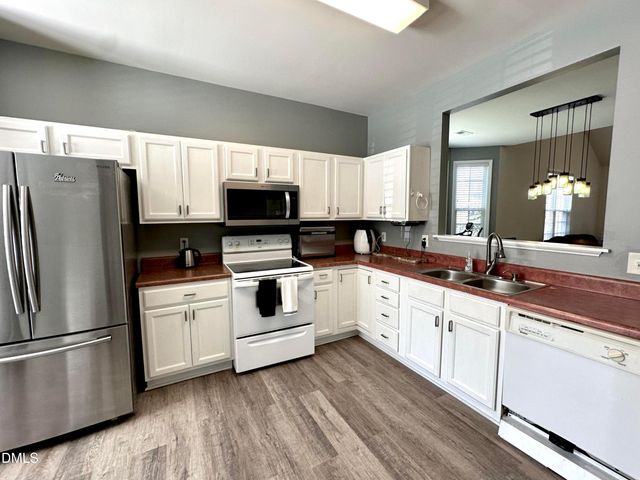 1 Signet Drive, Durham, NC 27704