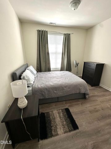 1 Signet Drive, Durham, NC 27704