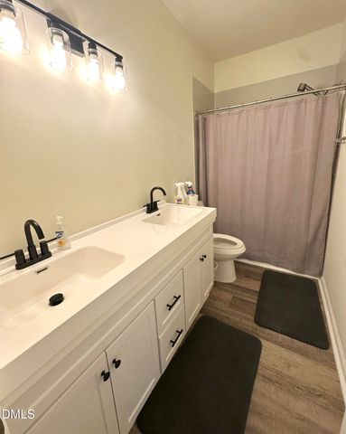 1 Signet Drive, Durham, NC 27704