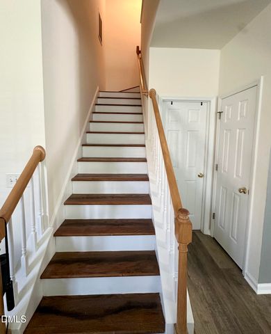 1 Signet Drive, Durham, NC 27704