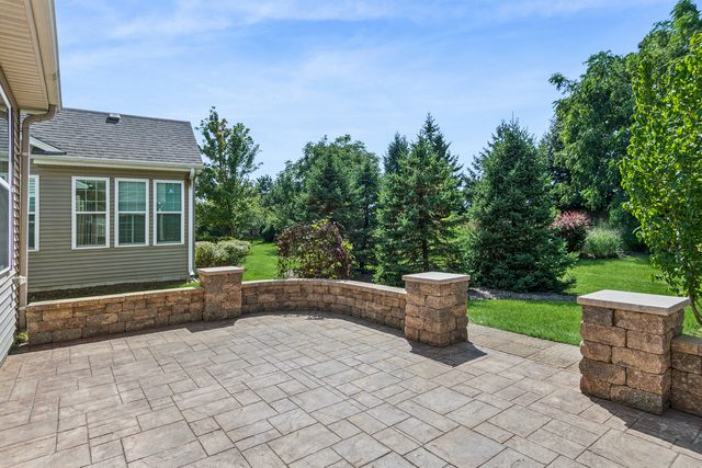 2703 Northmoor Drive, Naperville, IL 60564