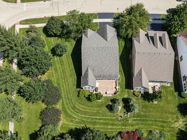 2703 Northmoor Drive, Naperville, IL 60564