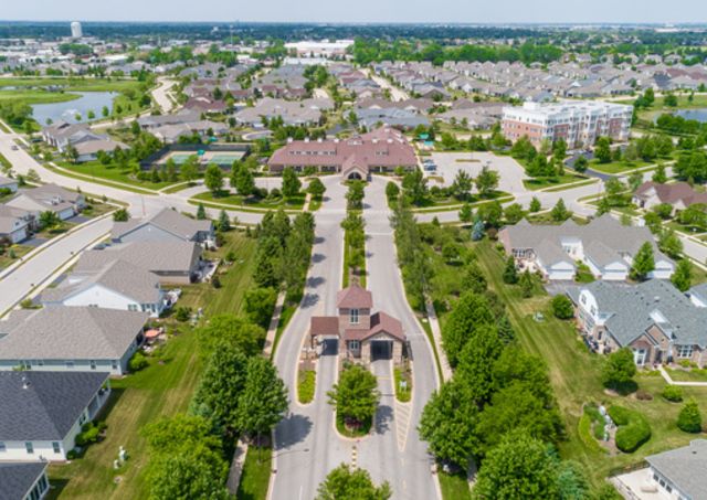 2703 Northmoor Drive, Naperville, IL 60564