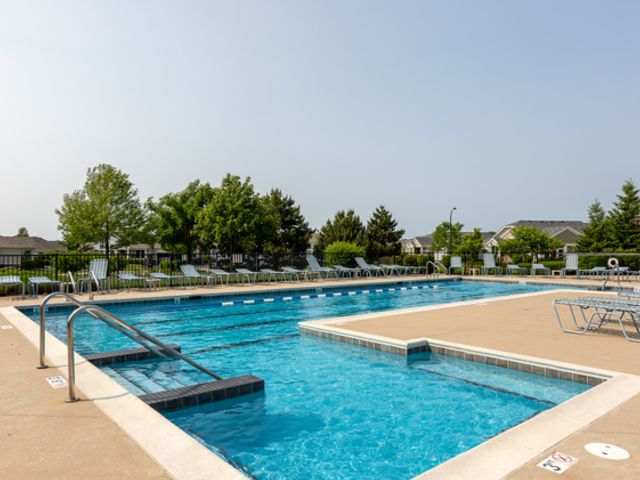 2703 Northmoor Drive, Naperville, IL 60564