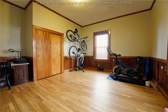 104 Costello Street, Charleston, WV 25302