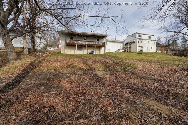 104 Costello Street, Charleston, WV 25302