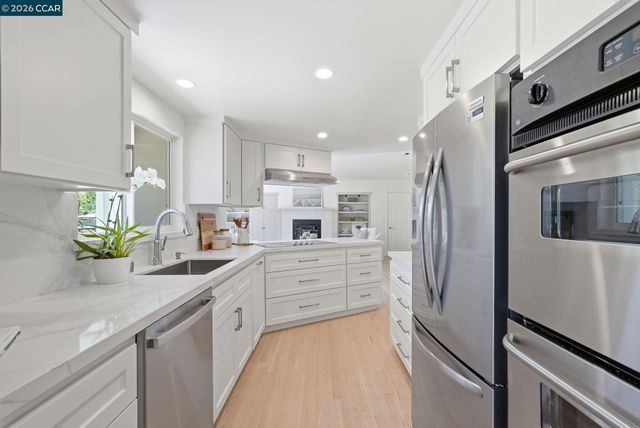 77 Gaywood Pl, Moraga, CA 94556