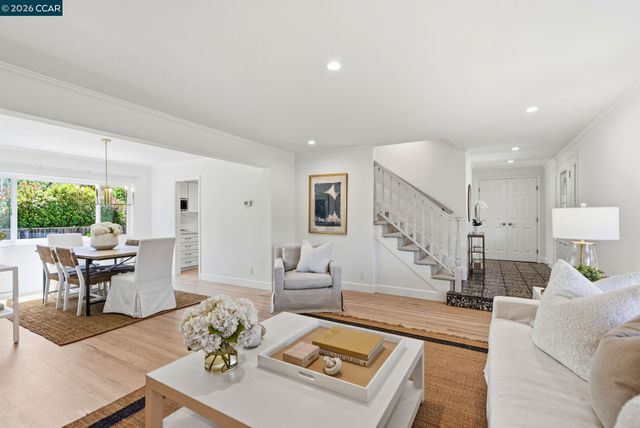 77 Gaywood Pl, Moraga, CA 94556
