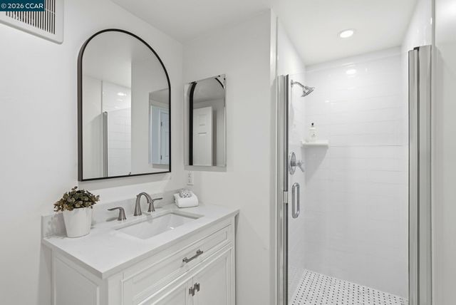 77 Gaywood Pl, Moraga, CA 94556