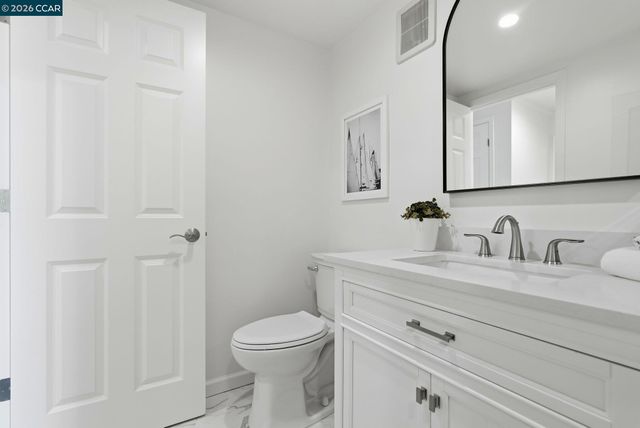 77 Gaywood Pl, Moraga, CA 94556