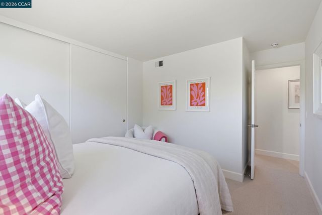 77 Gaywood Pl, Moraga, CA 94556