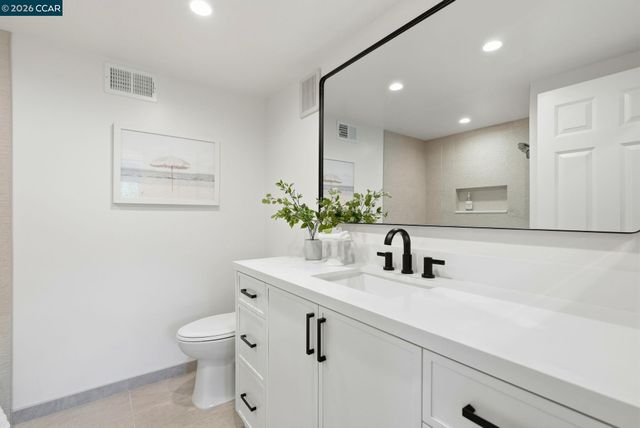 77 Gaywood Pl, Moraga, CA 94556
