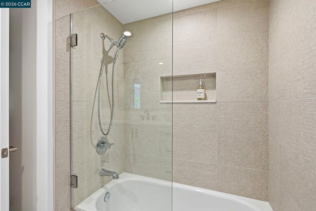 77 Gaywood Pl, Moraga, CA 94556