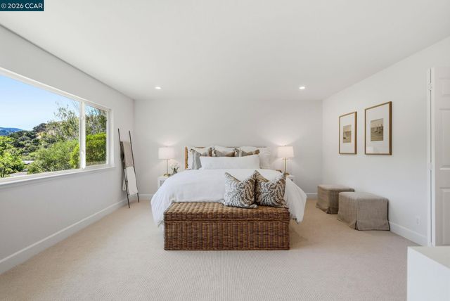 77 Gaywood Pl, Moraga, CA 94556