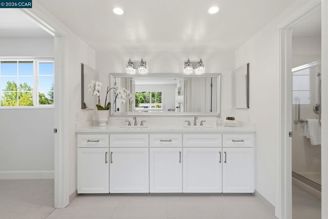 77 Gaywood Pl, Moraga, CA 94556