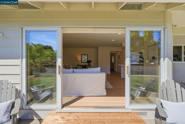 77 Gaywood Pl, Moraga, CA 94556