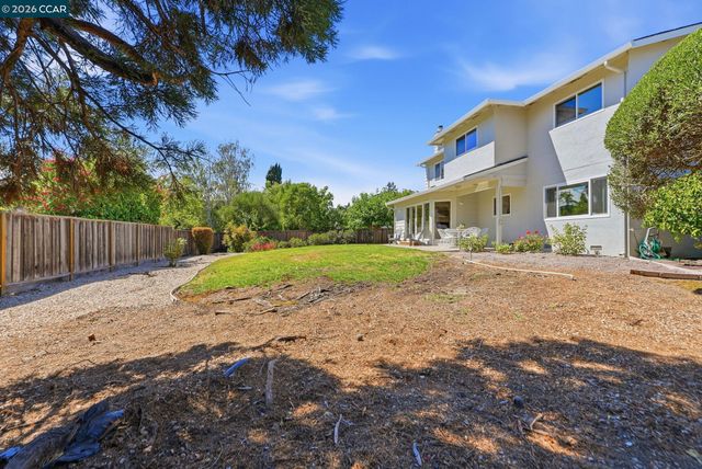 77 Gaywood Pl, Moraga, CA 94556
