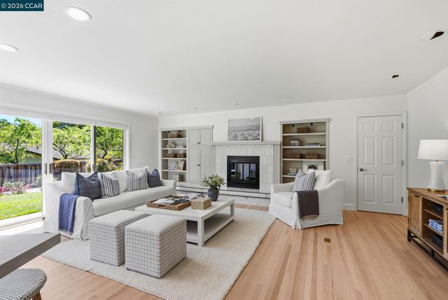 77 Gaywood Pl, Moraga, CA 94556