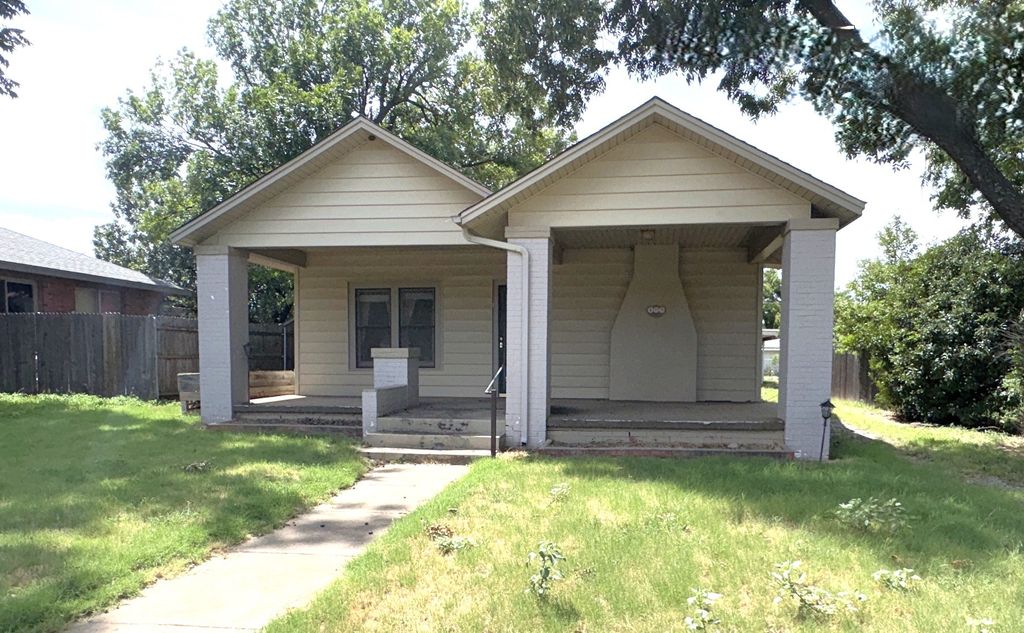 405 N FOLEY Street, Seymour, TX 76380