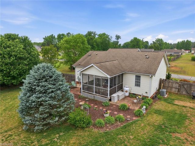 164 Mustang Run, Stokesdale, NC 27357