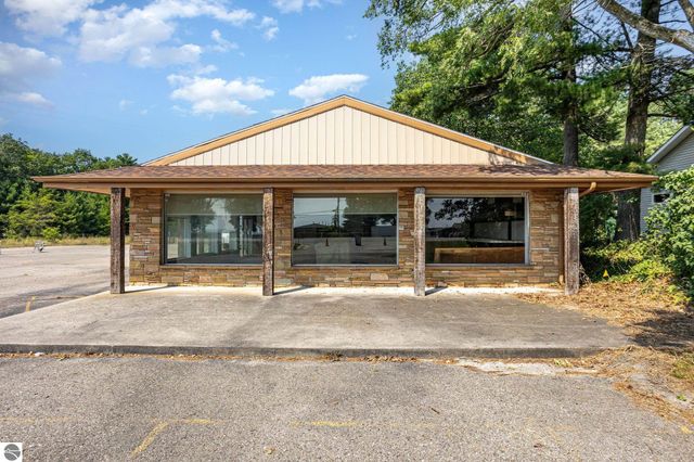 3497 N US-23, Oscoda, MI 48750