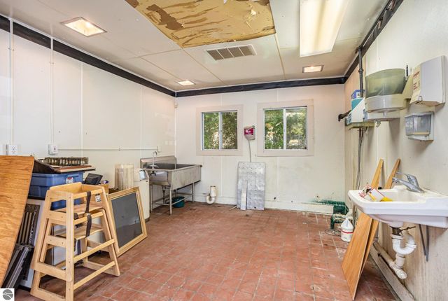 3497 N US-23, Oscoda, MI 48750