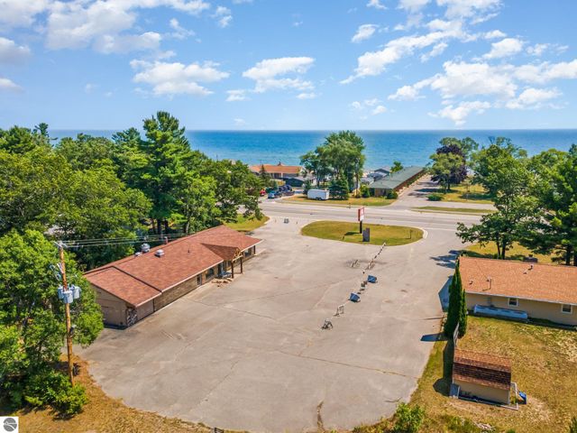 3497 N US-23, Oscoda, MI 48750