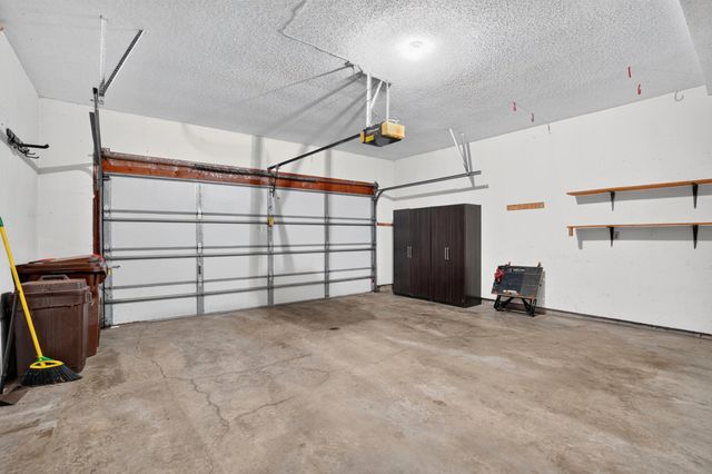 7055 Robinwood Trail, Woodbury, MN 55125