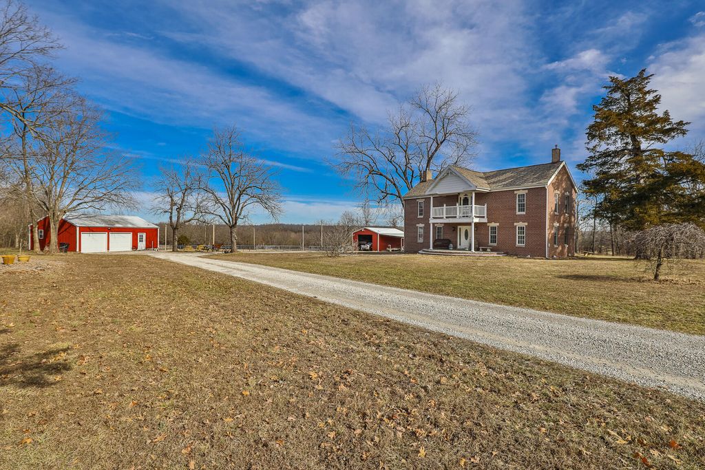 2119 East 530th Road, Pleasant Hope, MO 65725