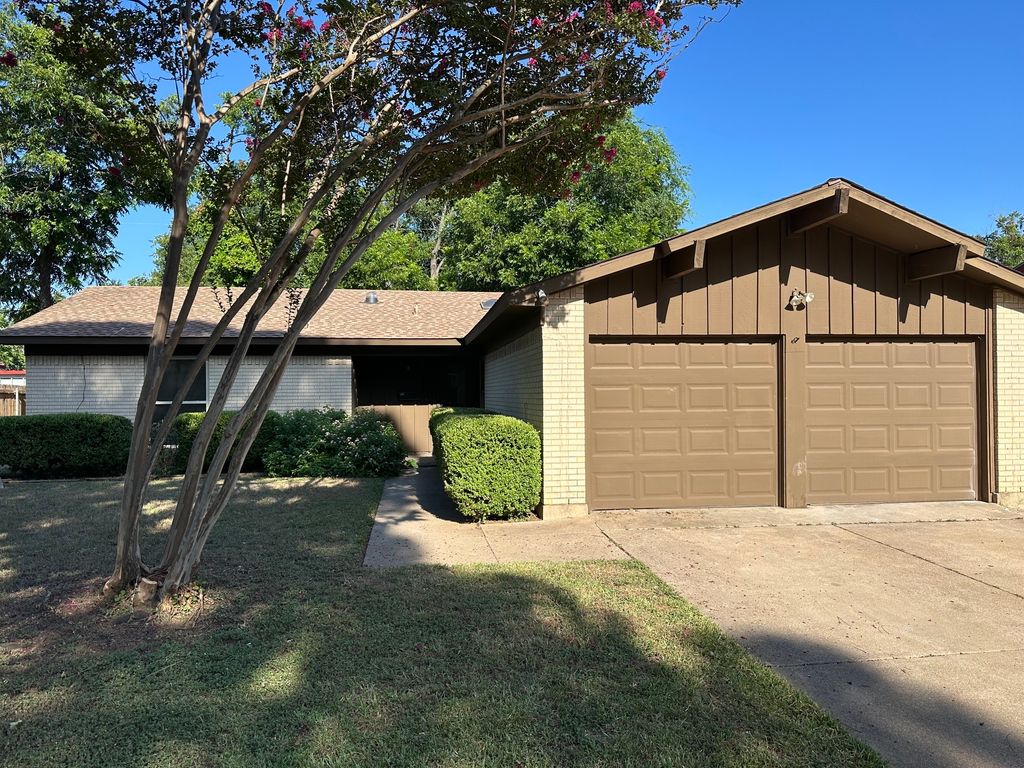 1908 Kerry Drive, Arlington, TX 76013