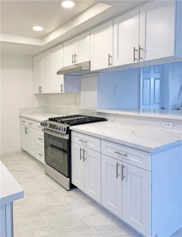 4881 Vista Drive, Huntington Beach, CA 92649