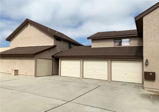 4881 Vista Drive, Huntington Beach, CA 92649