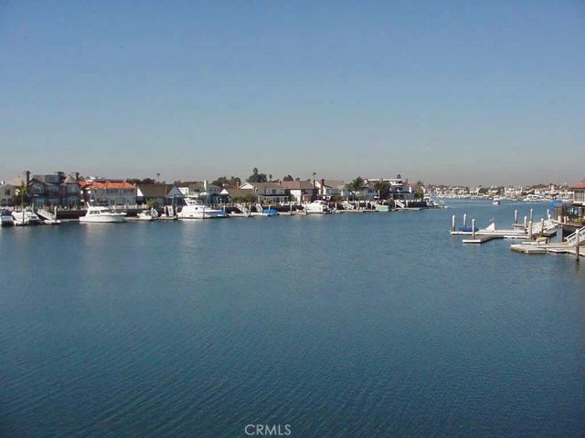 4881 Vista Drive, Huntington Beach, CA 92649