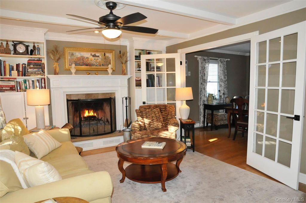 162 Swan Lane, Levittown, NY 11756 — photo 3