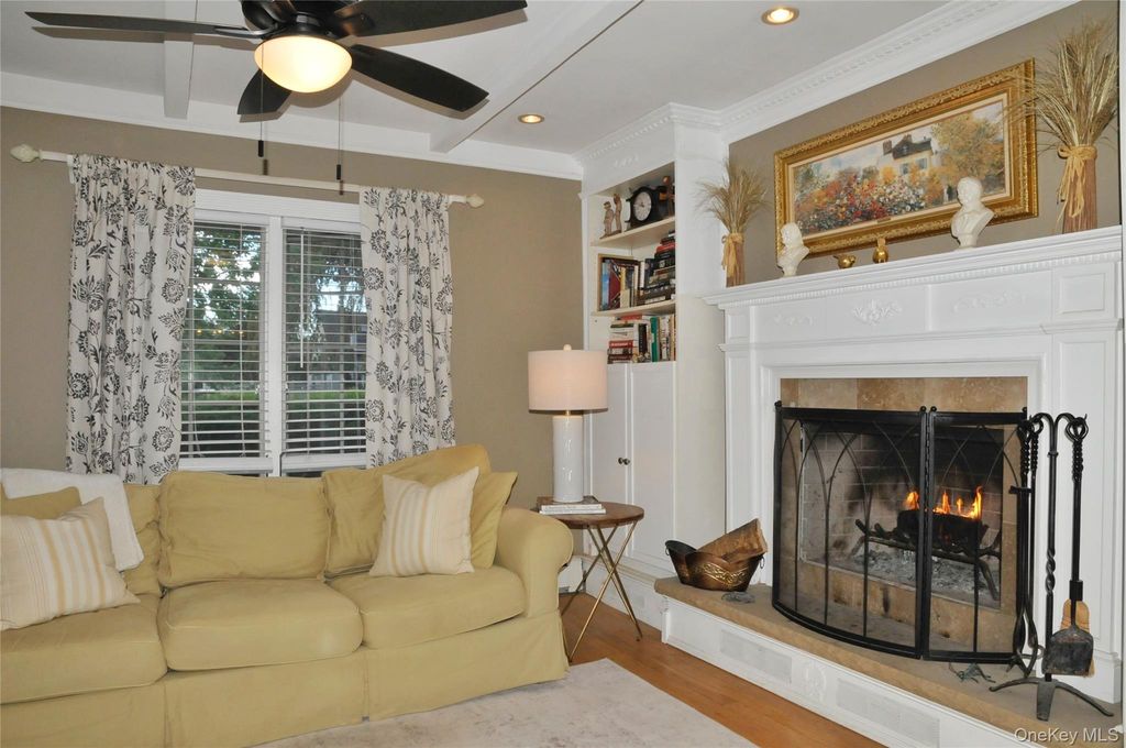 162 Swan Lane, Levittown, NY 11756 — photo 5