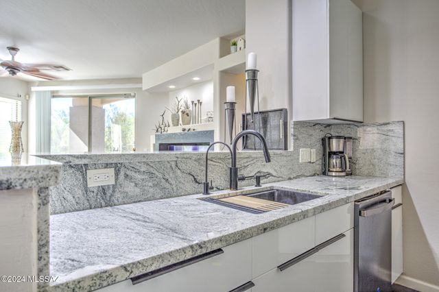 695 W Vistoso Highlands Dr Apt 108, Oro Valley, AZ 85755