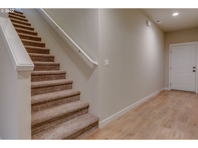 3205 S Magnolia Dr Lot 738, Cornelius, OR 97113