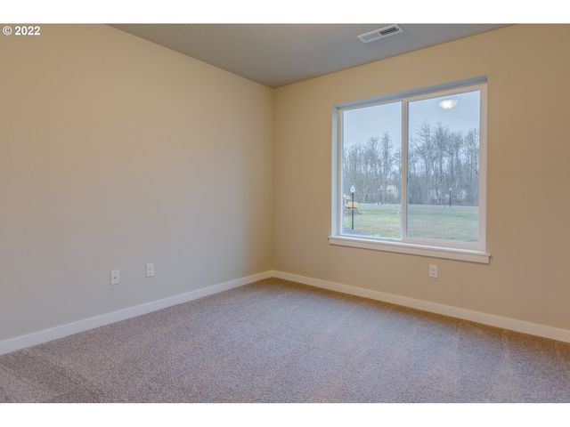 3205 S Magnolia Dr Lot 738, Cornelius, OR 97113