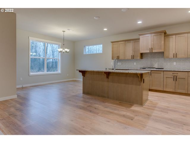 3205 S Magnolia Dr Lot 738, Cornelius, OR 97113