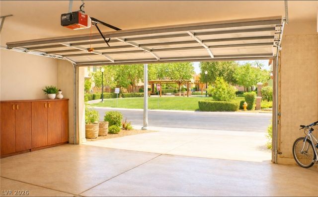 9680 Waukegan Avenue, Las Vegas, NV 89148
