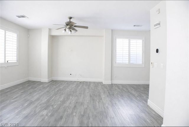 9680 Waukegan Avenue, Las Vegas, NV 89148