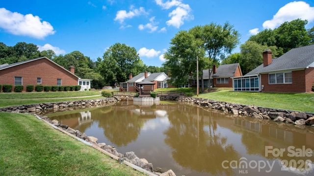 19940 Oak Leaf Circle, Cornelius, NC 28031