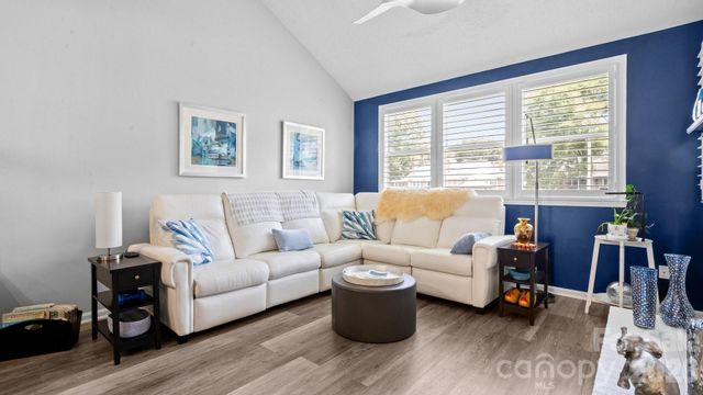 19940 Oak Leaf Circle, Cornelius, NC 28031