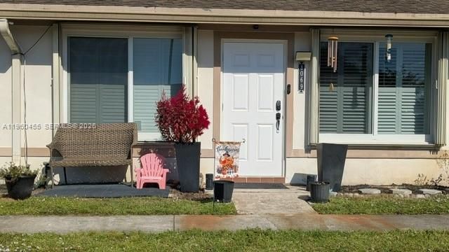 8069 SW 19th Ct, Davie, FL 33324