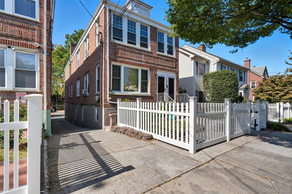 1395 Kearney Avenue, Bronx, NY 10465