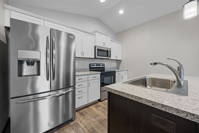 4422 Calder Drive, Marion, IA 52302