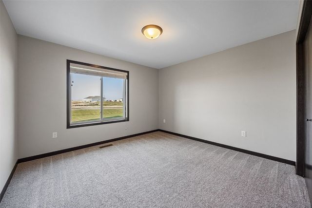 4422 Calder Drive, Marion, IA 52302