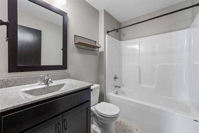 4422 Calder Drive, Marion, IA 52302