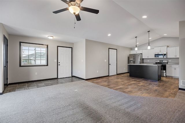 4422 Calder Drive, Marion, IA 52302