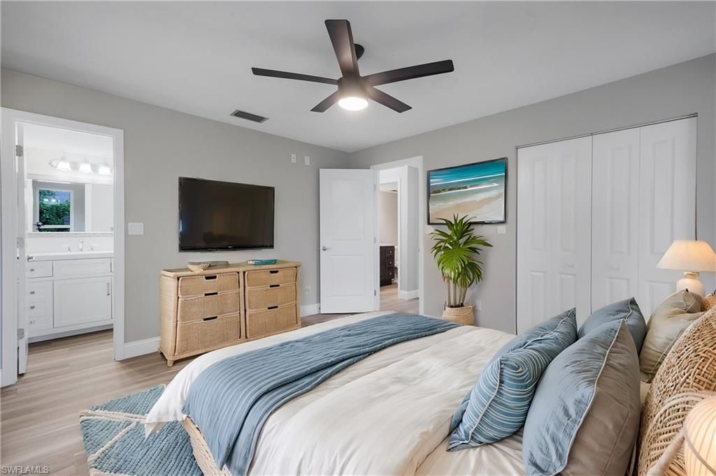 233 YORKSHIRE CT, NAPLES, FL 34112 — photo 2